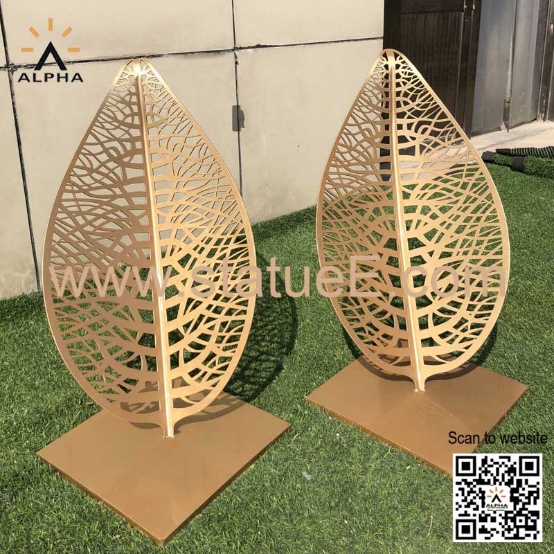 metal leaf sculpture
